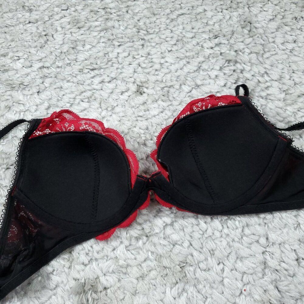 Blackheart Hot Topic Daring Plunge Bra Lined Seamed Underwire Black Red Size 34C - Picture 3 of 6